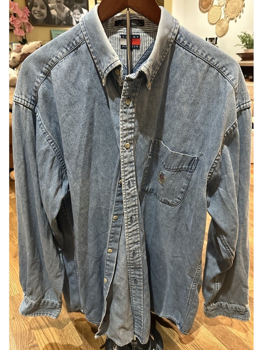 Tommy Hilfiger Denim Shirt Mens Large Blue Button Up Crest Logo Vintage Y2K
